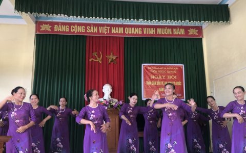 THÔN NGỌC QUANG, XÃ TRƯỜNG XUÂN  TỔ CHỨC NGÀY HỘI TOÀN DÂN BẢO VỆ AN NINH TỔ QUỐC    